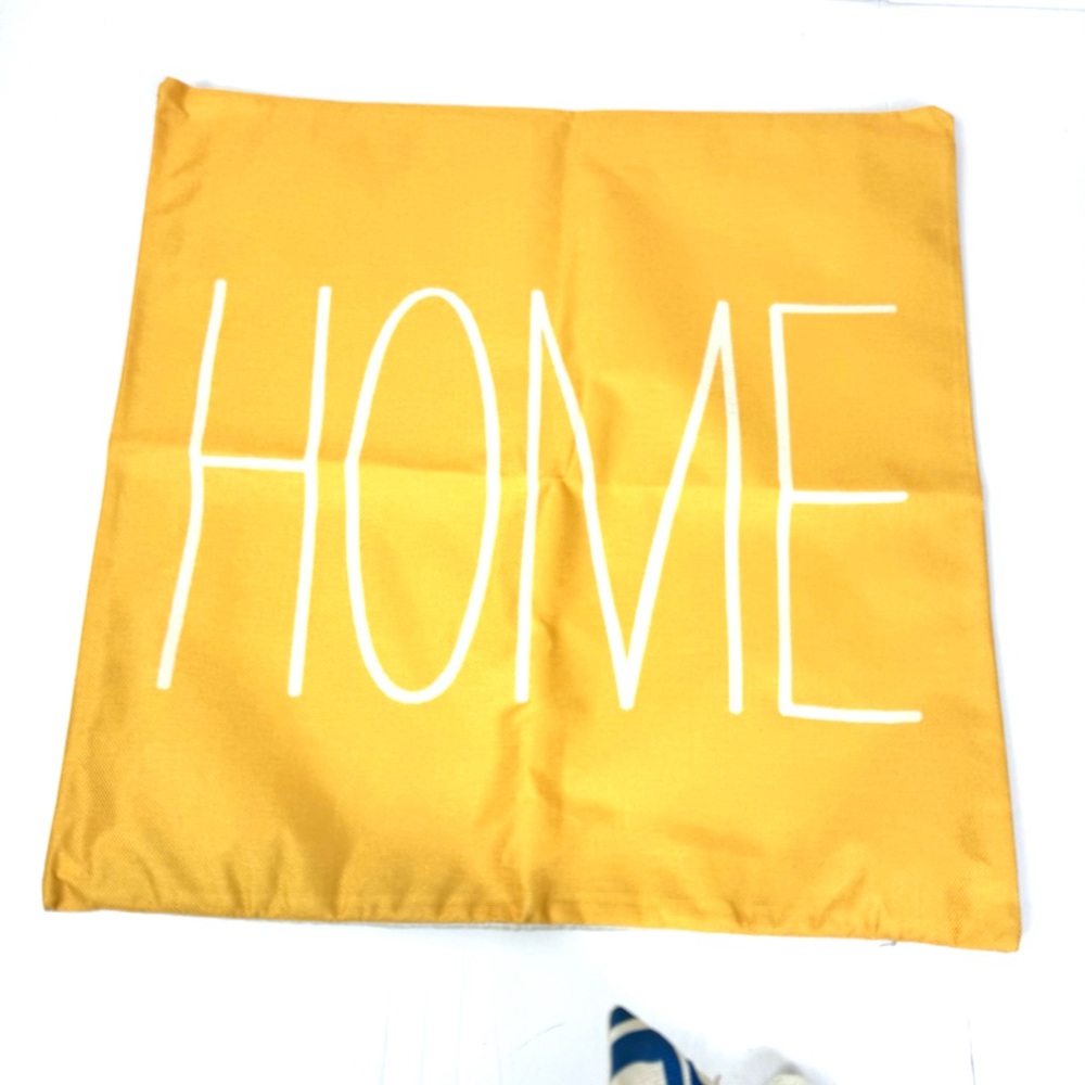 Geometric Set of 4 Throw Pillow Covers Blue Yellow Grey NEW - Picture 9 of 12